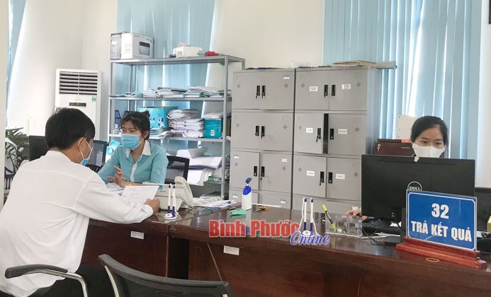 Trung tâm Phục vụ hành chính công nhận hồ sơ trực tiếp trở lại