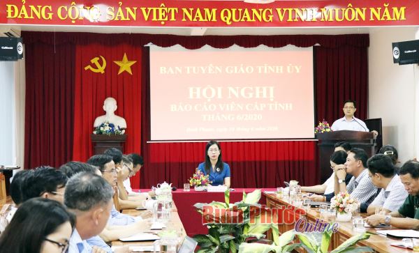 Hội nghị trực tuyến báo cáo viên cấp tỉnh tháng 6-2020