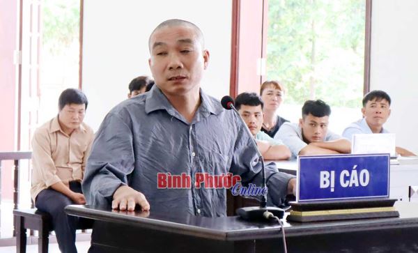 &Aacute;n mạng từ m&acirc;u thuẫn bờ ranh đất gi&aacute;p nh&agrave;