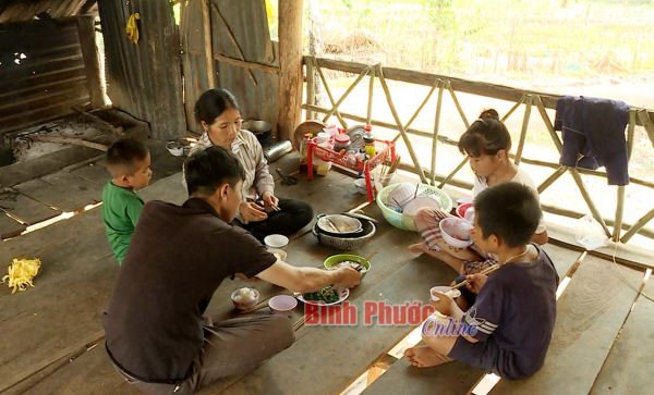 Trụ cột gia đình ở tuổi 19