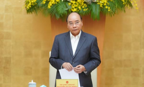 Thủ tướng: Thực hiện nghiêm cách ly xã hội để không vỡ trận