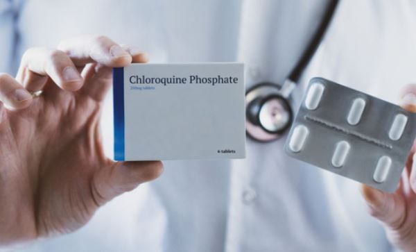 CDC Mỹ bất ngờ gỡ bỏ hướng dẫn dùng thuốc sốt rét trị COVID-19