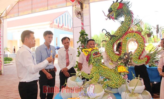 Ấn tượng với không gian trưng bày bên lề Đại hội Đảng bộ huyện Lộc Ninh lần thứ XI