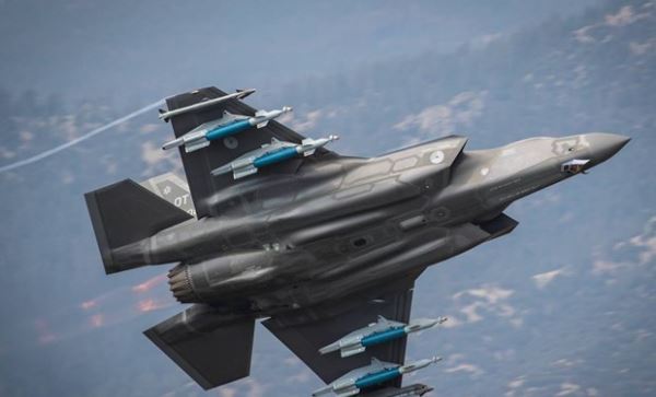 Máy bay tiêm kích Mỹ chạm trán máy bay trinh sát Nga ở Alaska