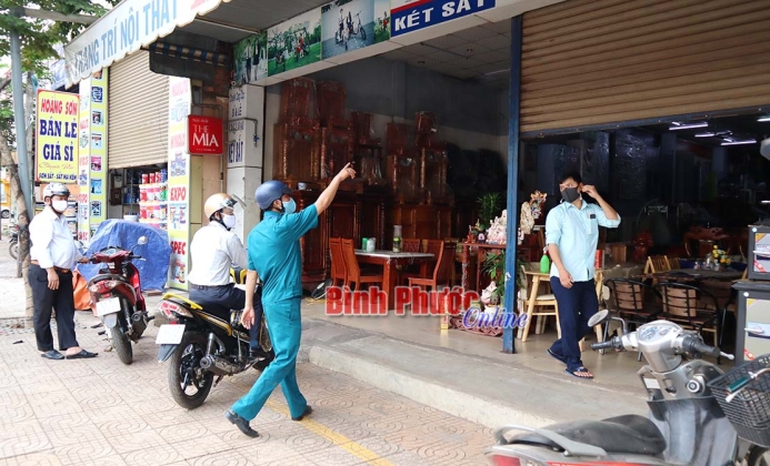 Đồng Xoài xử phạt 20 trường hợp không đeo khẩu trang