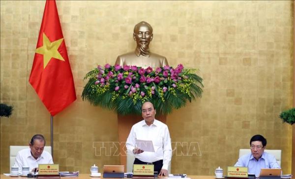Thủ tướng Nguyễn Xuân Phúc: Đưa nền kinh tế vượt lên, đạt mục tiêu cao nhất của năm 2020