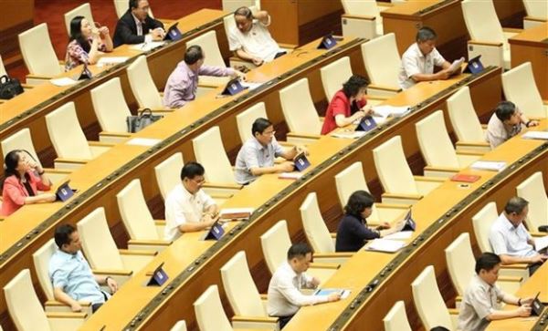 Quốc hội biểu quyết Luật Phòng, chống thiên tai, Luật Đê điều sửa đổi