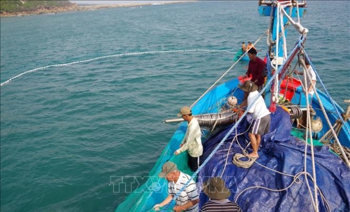 Ngành thủy sản và ngư dân nỗ lực gỡ “thẻ vàng” IUU