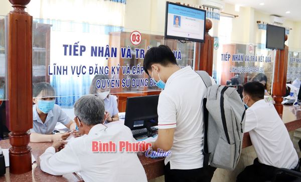 Ðồng Xoài: 88% thủ tục hành chính được giải quyết đúng hạn