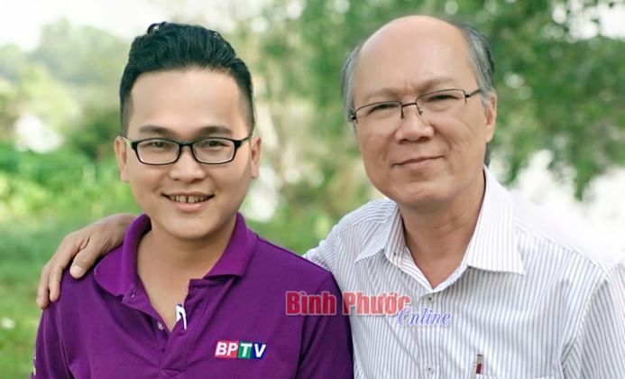 Soạn giả Diệp V&agrave;m Cỏ v&agrave; &acirc;n t&igrave;nh với B&igrave;nh Phước