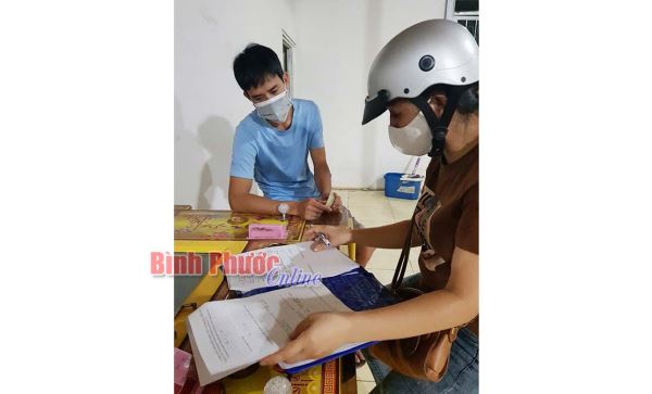 Đồng Xoài xử phạt 5 trường hợp  không đeo khẩu trang nơi công cộng