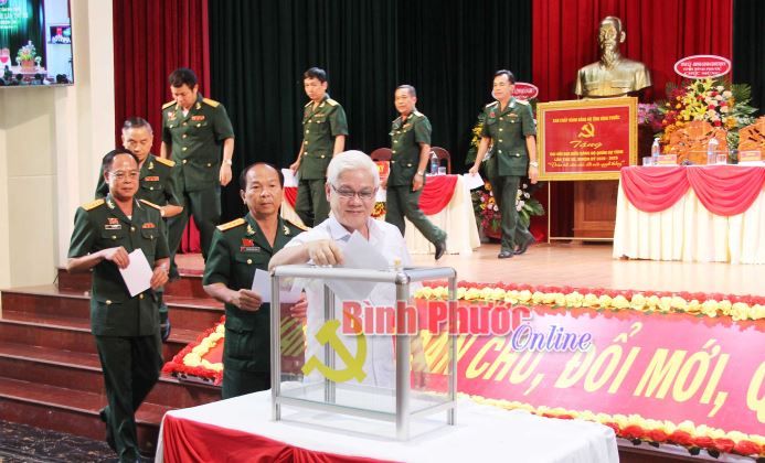 Nhiều ý kiến tâm huyết, trí tuệ, trách nhiệm trong phiên thảo luận