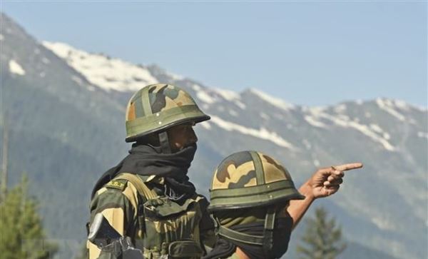 Các chỉ huy Ấn Độ và Trung Quốc thảo luận về căng thẳng biên giới