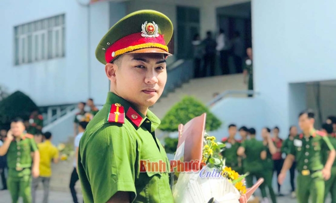 Trương Phi Long - cảnh sát giao thông gây “bão mạng”