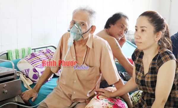 Hàng trăm người ngộ độc thực phẩm khi dự đám cưới