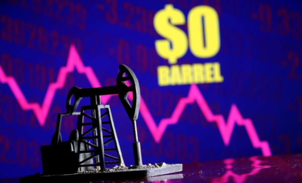Ngày lịch sử: giá dầu thô thế giới rớt thê thảm dưới 0 USD/thùng