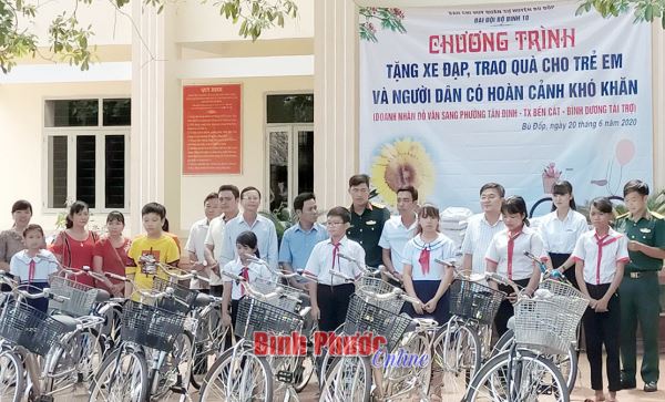 15 xe đạp tặng học sinh nghèo