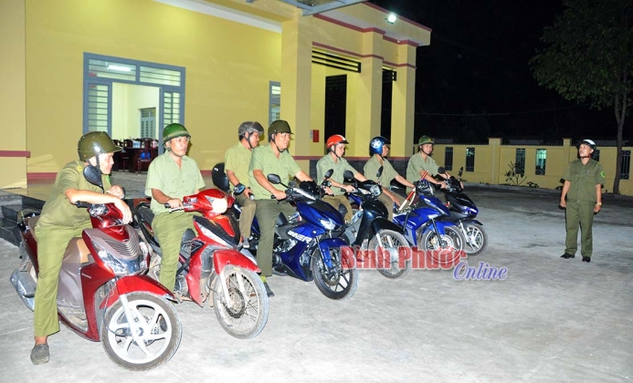 Cộng đồng tự quản, th&ocirc;n x&oacute;m y&ecirc;n b&igrave;nh