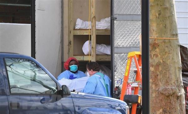 Mỹ có hơn 20.000 ca tử vong, tuyên bố tình trạng thảm họa tại Wyoming