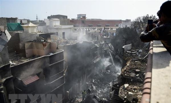 Vụ rơi máy bay ở Pakistan: Ít nhất 41 người được xác nhận thiệt mạng