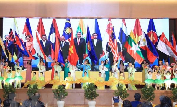 ASEAN 2020: Bảo vệ Ngôi nhà chung ASEAN trước đại dịch COVID-19