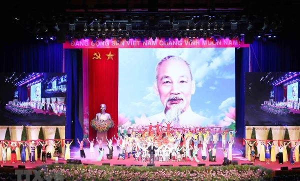 Tổ chức trọng thể Lễ kỷ niệm 130 năm Ngày sinh Chủ tịch Hồ Chí Minh