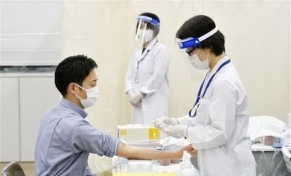 Nhật Bản đề ra thời hạn lưu hành vắcxin phòng COVID-19