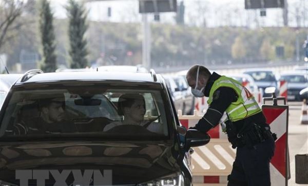 Thụy Sĩ huy động quân đội tham gia chống đại dịch COVID-19