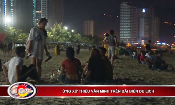 Bản tin 100 độ ng&agrave;y 8-6: Những ứng xử thiếu văn minh tr&ecirc;n b&atilde;i biển du lịch