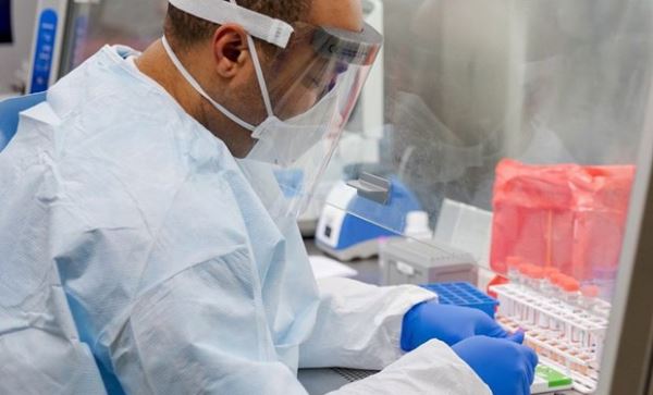 Thử nghiệm vắcxin chống COVID-19 của Italy cho kết quả tích cực