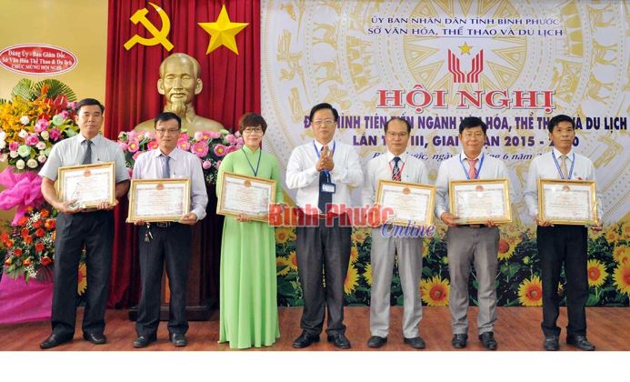 Tuyên dương, khen thưởng 45 tập thể, cá nhân điển hình tiên tiến Ngành Văn hóa - Thể thao và Du lịch