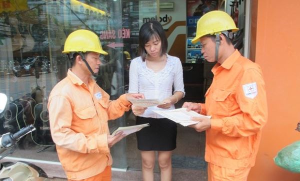 Bộ Công Thương thông tin chi tiết việc giảm tiền điện trong 3 tháng