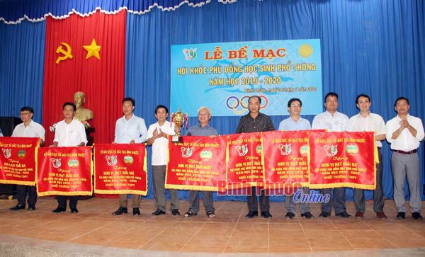 Bế mạc Hội khỏe Phù Đổng năm học 2019-2020