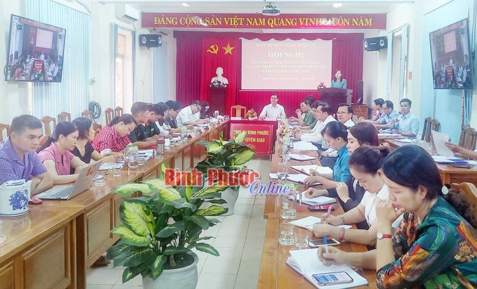 Giao ban công tác tuyên giáo và triển khai Chỉ thị 05