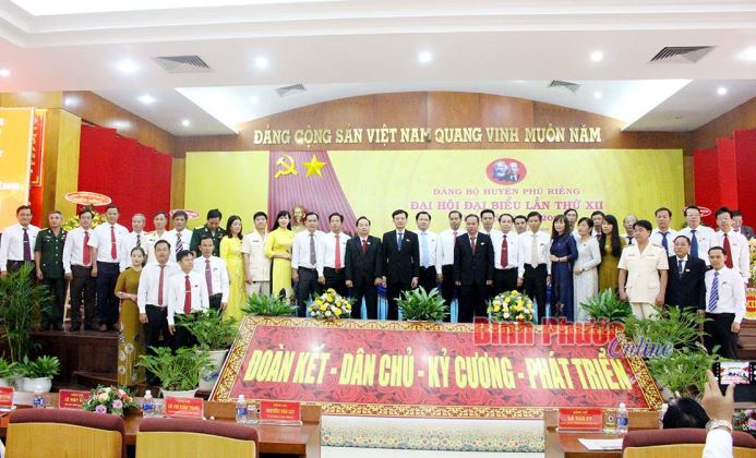 Ông Trần Văn Lân tái cử Bí thư Huyện ủy Phú Riềng