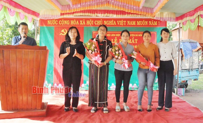 Nâng cao kiến thức bảo vệ an ninh biên giới, phát triển kinh tế gia đình cho phụ nữ DTTS
