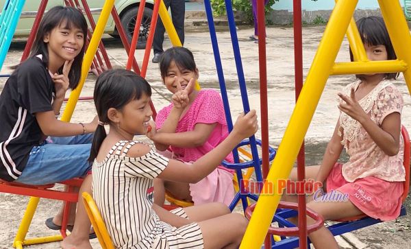 Thành đoàn Đồng Xoài bàn giao công trình khu vui chơi thiếu nhi
