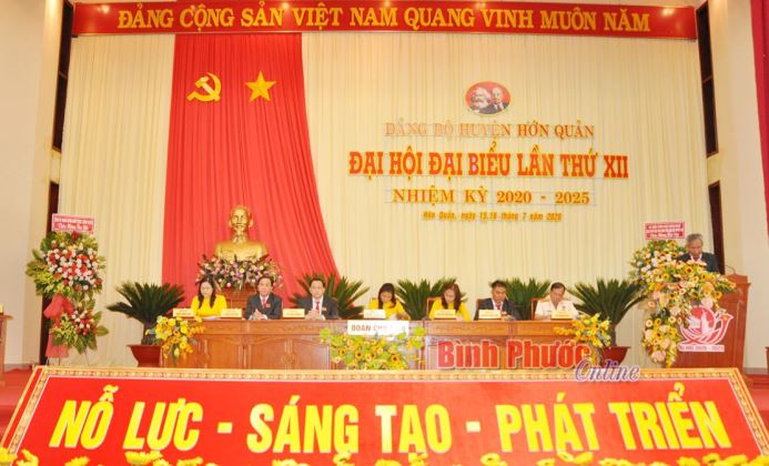 Khai mạc Đại hội đại biểu Đảng bộ huyện Hớn Quản lần thứ XII