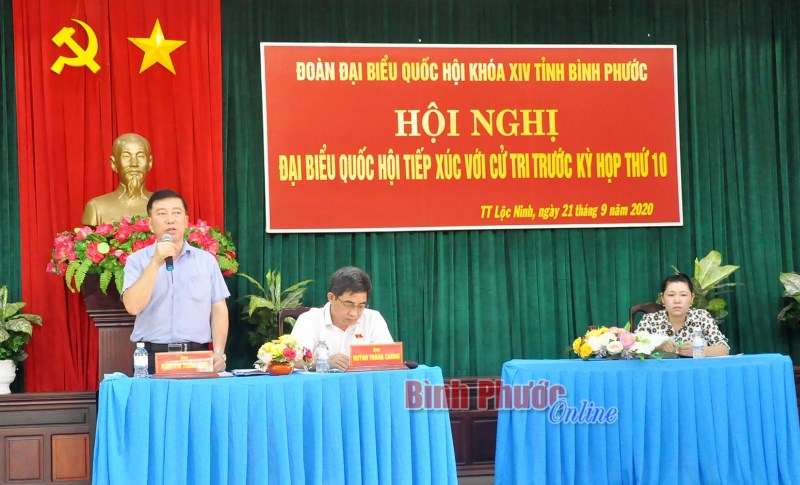 Đoàn đại biểu Quốc hội tỉnh tiếp xúc cử tri Lộc Ninh