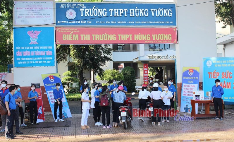 Gần 10.000 thí sinh tỉnh Bình Phước bước vào ngày thi đầu tiên của kỳ thi tốt nghiệp THPT năm 2020