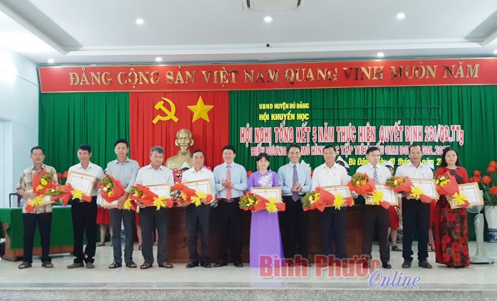 B&ugrave; Đăng c&oacute; 27.119 gia đ&igrave;nh học tập trong 5 năm 