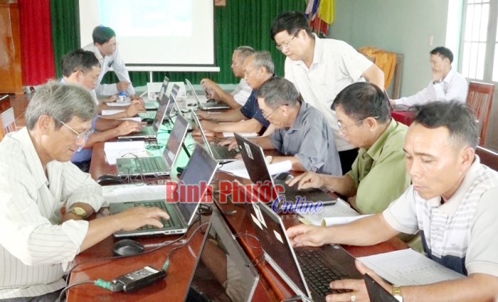 Tập huấn tin học cho c&aacute;n bộ, hội vi&ecirc;n n&ocirc;ng d&acirc;n cơ sở