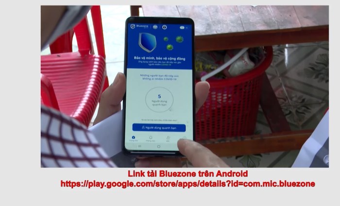 Bản tin Covid-19 ngày 11-8: Ứng dụng Bluezone mang lại lợi ích gì?