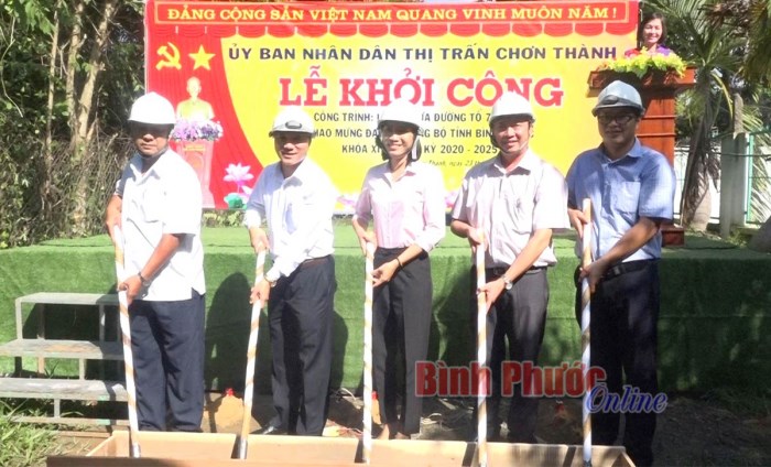 Thị trấn Chơn Th&agrave;nh khởi c&ocirc;ng c&ocirc;ng tr&igrave;nh ch&agrave;o mừng Đại hội Đảng bộ tỉnh B&igrave;nh Phước