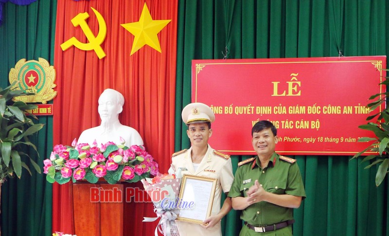 Công an tỉnh công bố các quyết định về công tác cán bộ