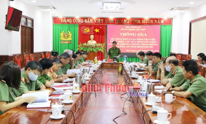 Thông qua kết luận chấp hành quy định phòng, chống tham nhũng tại Công an tỉnh Bình Phước