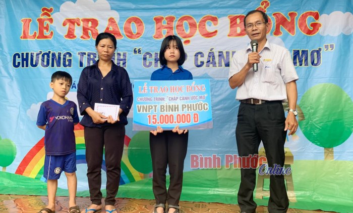 Chắp cánh ước mơ: Mang niềm hy vọng cho học sinh nghèo
