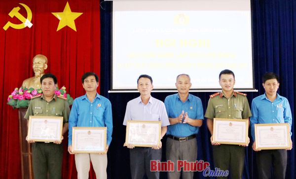 Nhiều hoạt động chăm lo đời sống đo&agrave;n vi&ecirc;n, người lao động