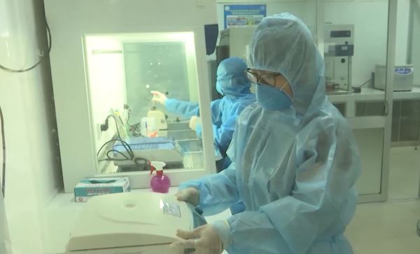 Bản tin Covid-19 ngày 5-8: Bảo vệ chiến sĩ áo trắng trước làn sóng thứ 2 của dịch