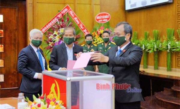 20 ủy viên được bầu vào Ban Chấp hành Đảng bộ Quân khu 7, Khóa X